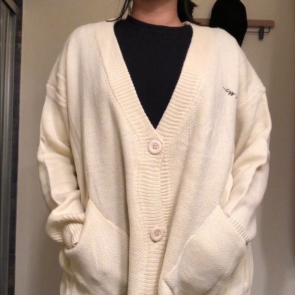 SOLD ‼️YesStyle Embroidered Cardigan in white - Picture 3 of 7